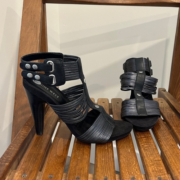 Nine West Heels Size 7 ~ NEW - Picture 1 of 8